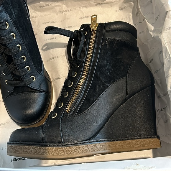Black Wedge Boots-8.5-Brand New In Box-NWT - Picture 7 of 8